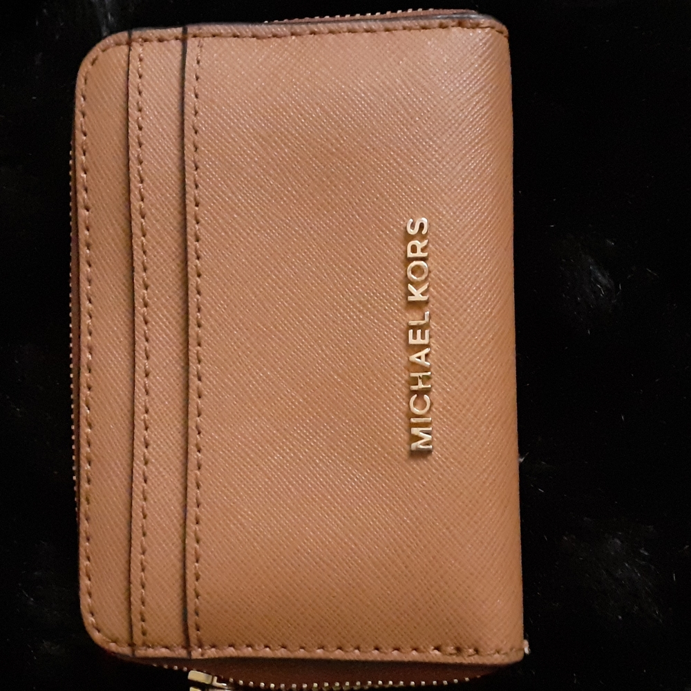 Michael Kors mini wallet